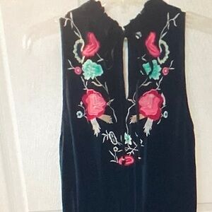 Floral Embroidered Black Women's Shorts